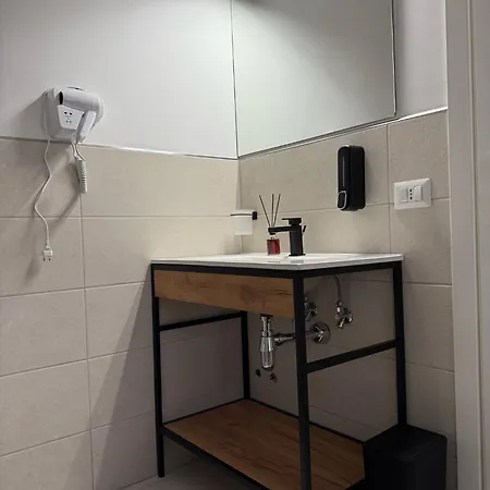 Konukevi Tropical House Gizzeria