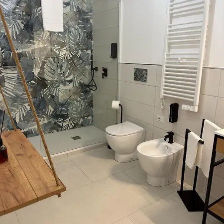 Konukevi Tropical House