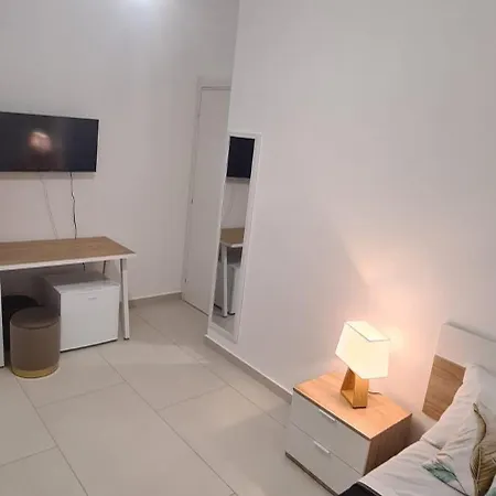 Tropical House * Gizzeria