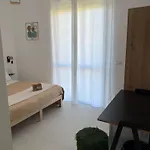 Tropical House Gizzeria