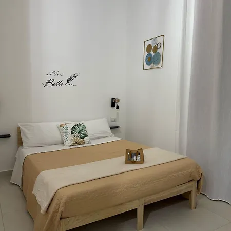 Tropical House Guest house *