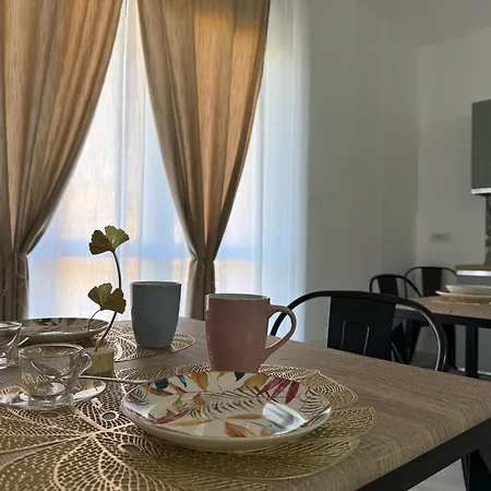 Tropical House ג'יצריה