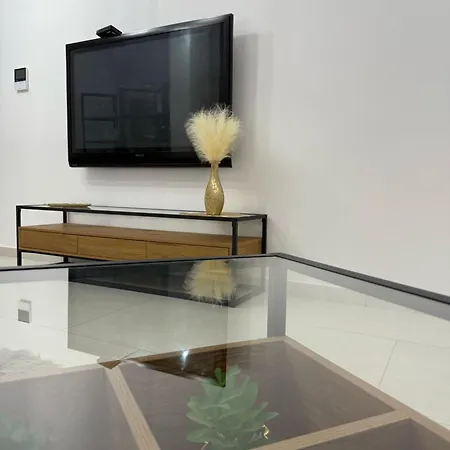 Tropical House * Gizzeria