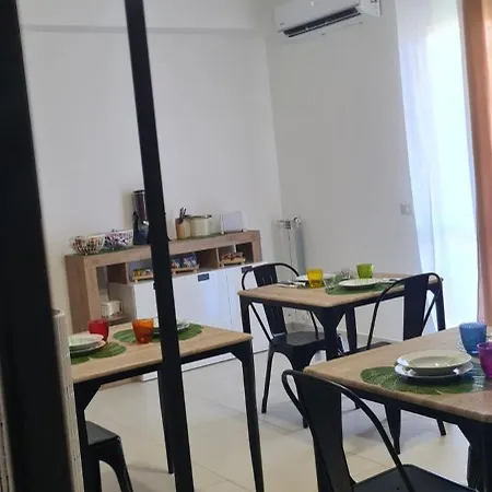 Tropical House Guest house Gizzeria