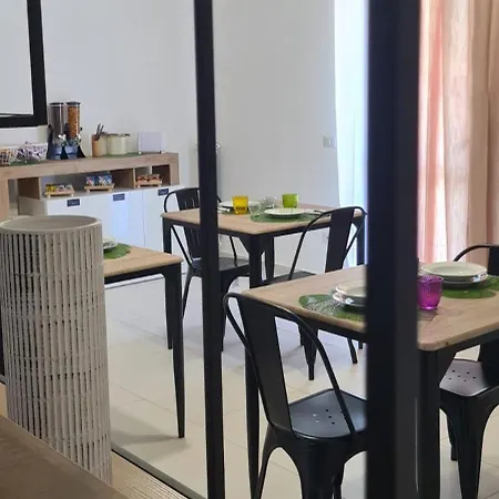 Guest house Tropical House Gizzeria