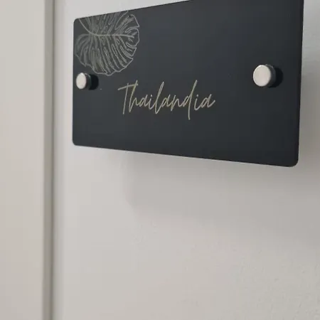 Tropical House Guest house Gizzeria