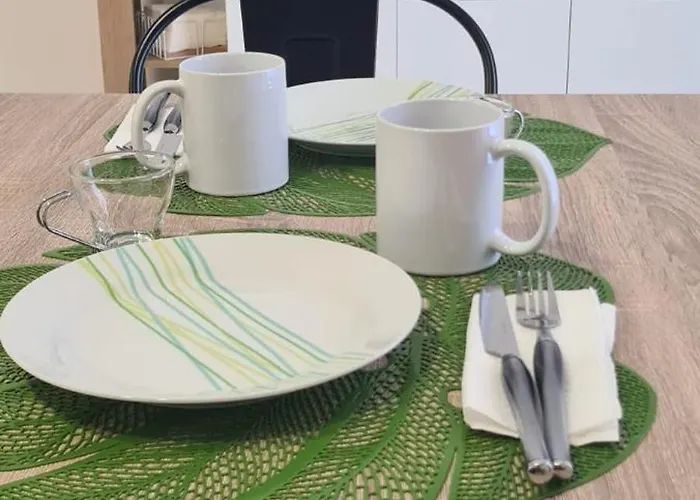 Tropical House Gizzeria