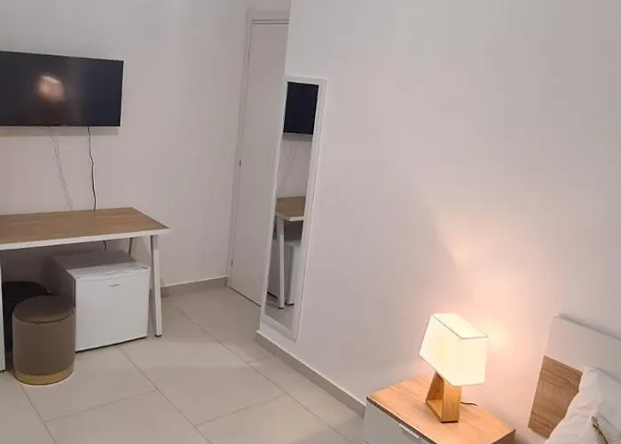 Tropical House * Gizzeria